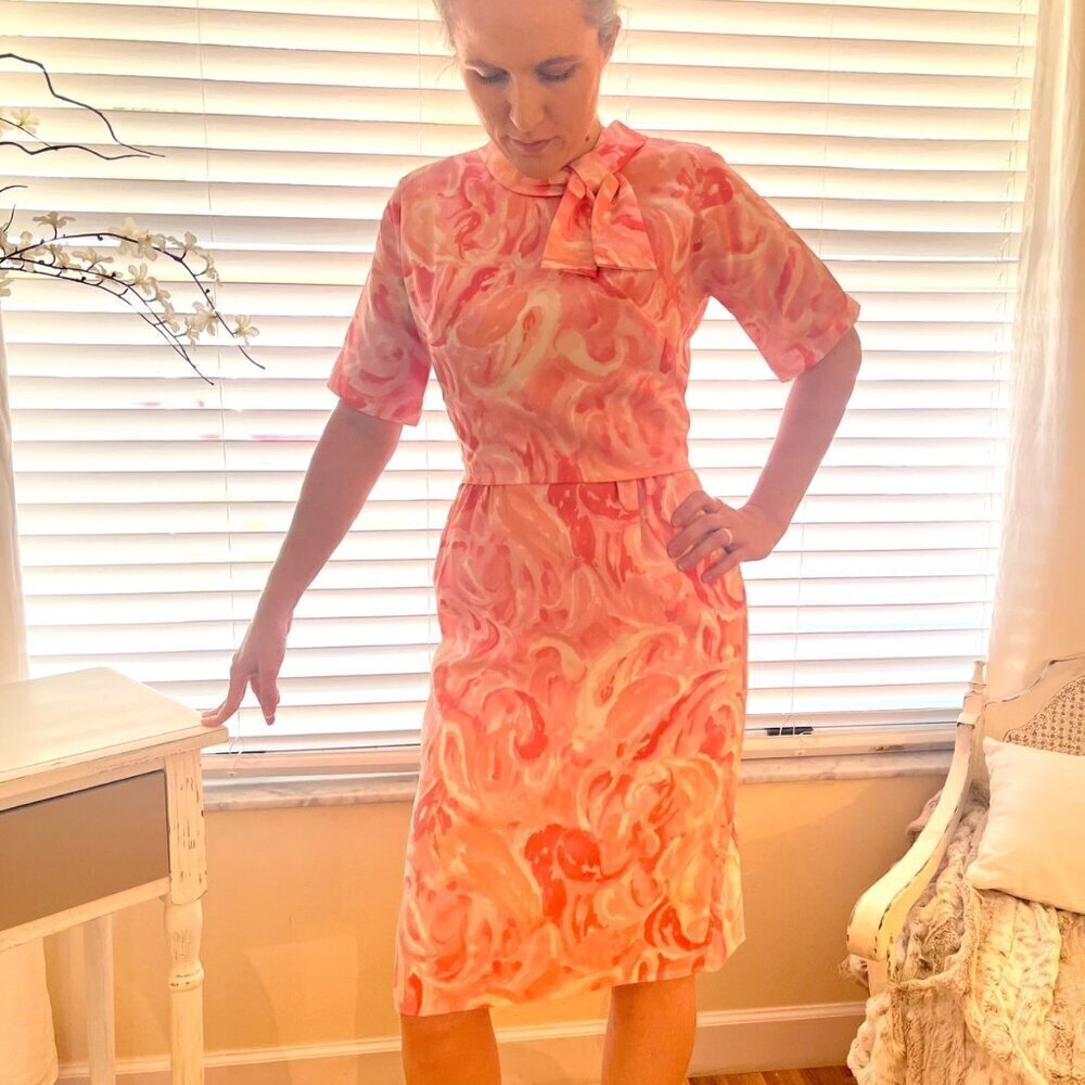American Vintage Water Color Dress 1950s 1960s Pink SMALL Ladies Mod Jackie O